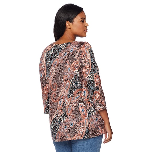 Skyes The Limit Women Plus Size Lace Up Front Top - Picture 2 of 2